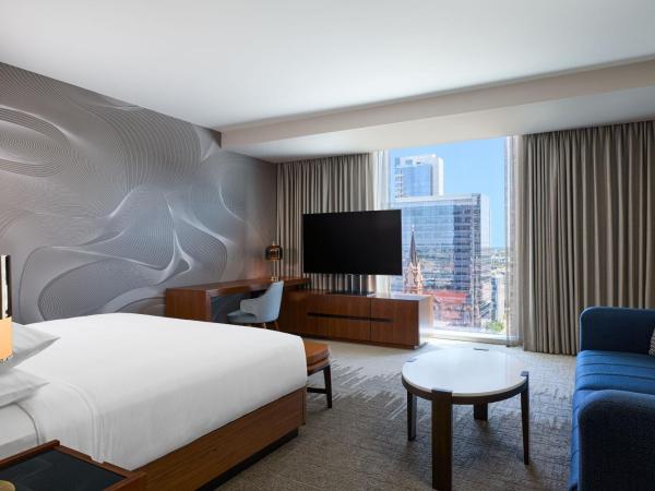 JW Marriott Dallas Arts District : photo 1 de la chambre grande chambre lit king-size