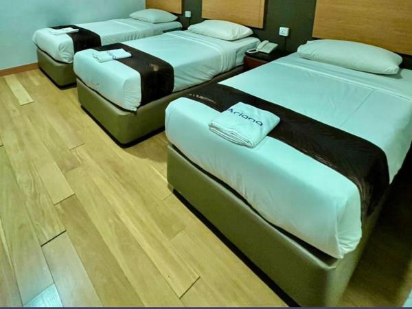 Hotel Ariana 5 minutes Bukit Indah 15 minutes Legoland 20 minutes Utm : photo 1 de la chambre chambre triple de luxe