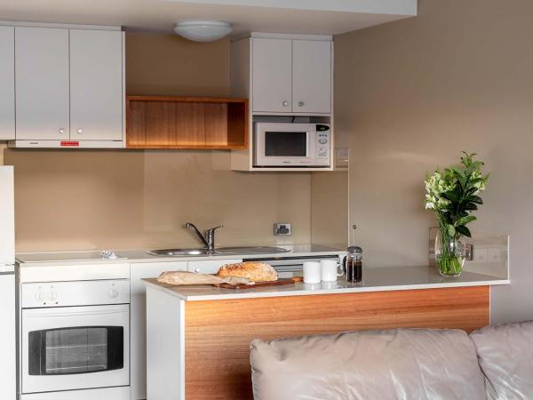 The Old Woolstore Apartment Hotel : photo 4 de la chambre appartement spa exécutif