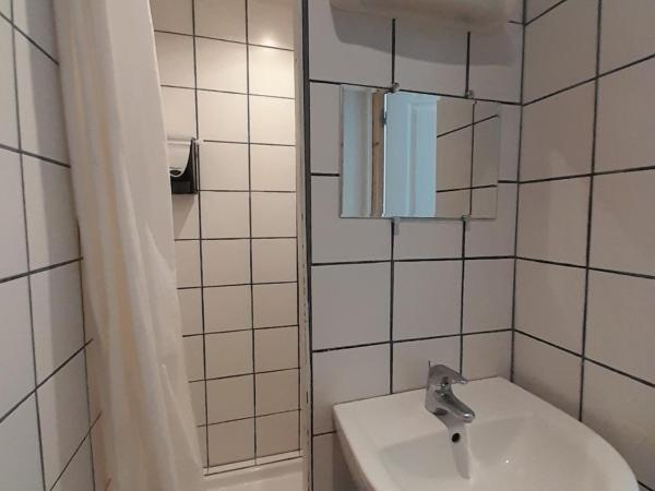 Hotel Au Spatial : photo 5 de la chambre chambre familiale