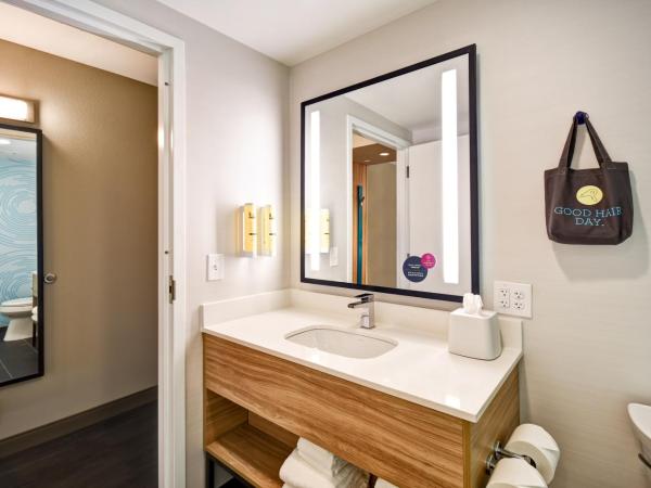 Tru By Hilton Louisville Airport : photo 1 de la chambre chambre lit king-size