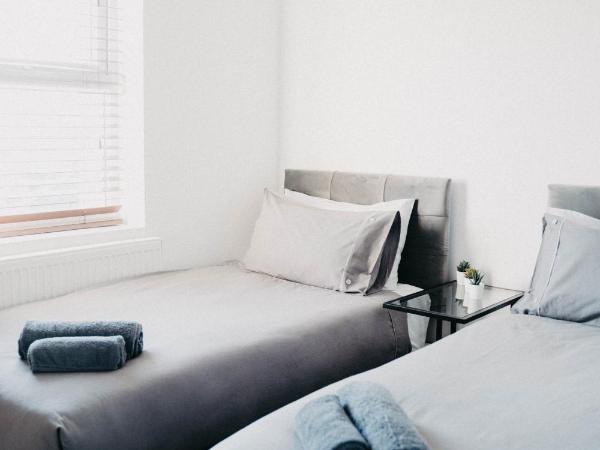 Flat Iron Anfield : photo 3 de la chambre chambre lits jumeaux avec douche 