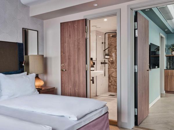 Radisson Blu Caledonien Hotel, Kristiansand : photo 10 de la chambre one-bedroom suite with balcony and harbor view