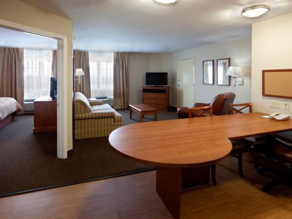 Candlewood Suites San Antonio NW Near SeaWorld, an IHG Hotel : photo 3 de la chambre suite 1 chambre lit king-size