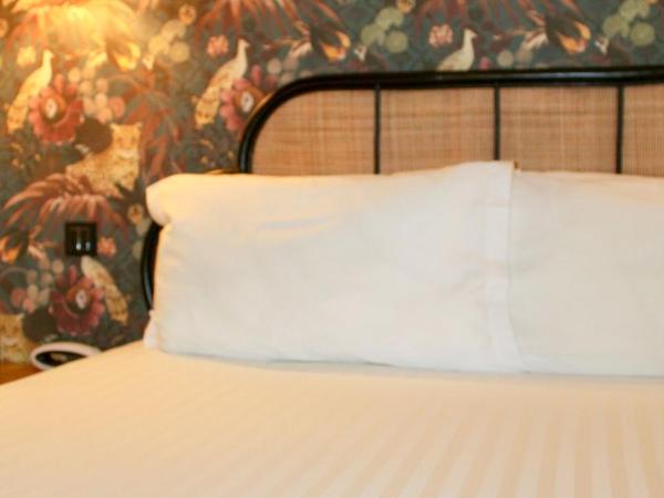 Hotel Edouard VII : photo 2 de la chambre chambre double avec terrasse - rez-de-jardin