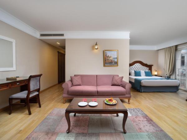 Recital Hotel : photo 1 de la chambre chambre familiale