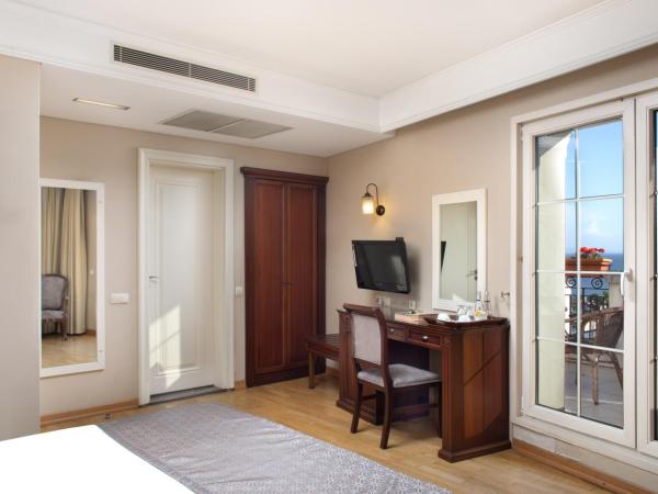 Recital Hotel : photo 9 de la chambre chambre double supérieure - vue sur mer