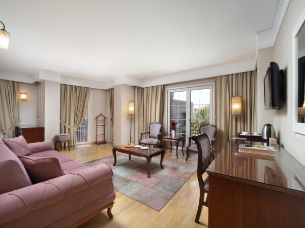 Recital Hotel : photo 4 de la chambre chambre familiale