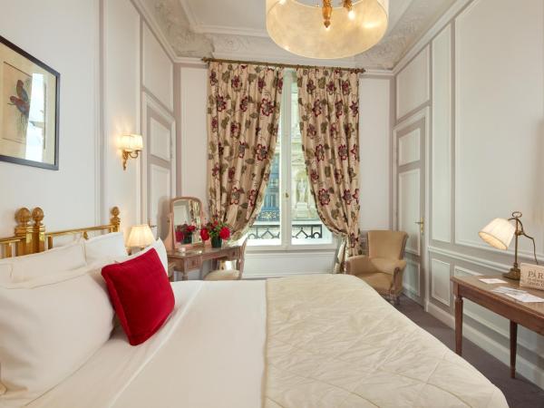 Hôtel Regina Louvre : photo 6 de la chambre chambre prestige - côté louvre et tour eiffel