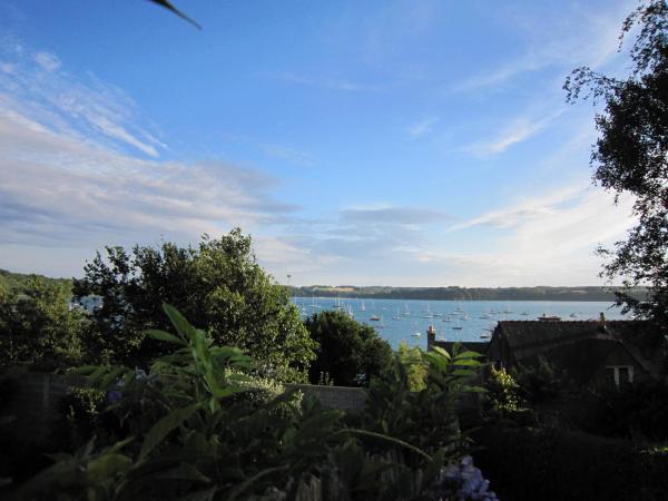 Manoir Du Cunningham : photo 6 de la chambre chambre triple avec terrasse