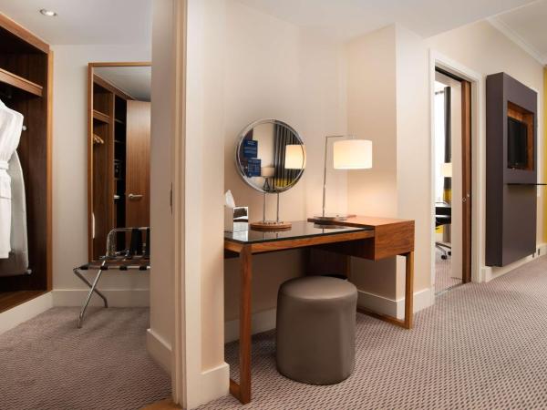 Hilton London Wembley : photo 2 de la chambre suite 1 chambre lit king-size