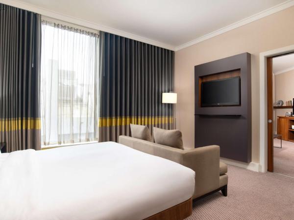 Hilton London Wembley : photo 8 de la chambre suite 1 chambre lit king-size