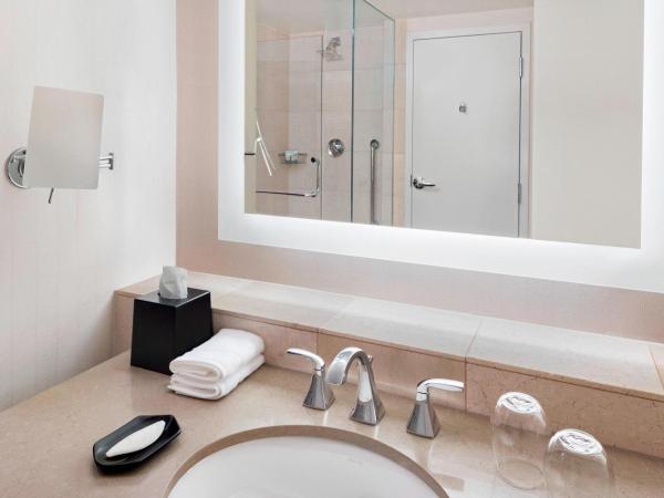 The Westin Buckhead Atlanta : photo 3 de la chambre preferred, guest room, 1 king, city view, corner room