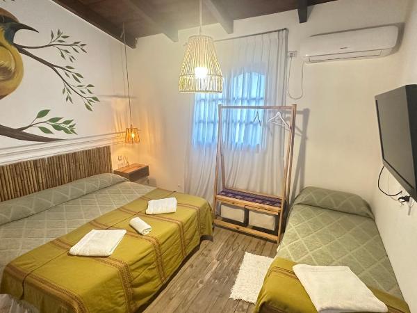 Hotel PLENO CENTRO DE SALTA alojamiento : photo 3 de la chambre chambre triple confort