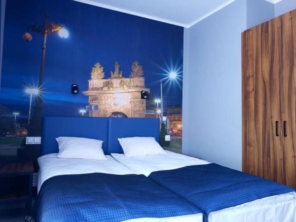 Hostel Annamarie : photo 3 de la chambre chambre double ou lits jumeaux avec salle de bains privative