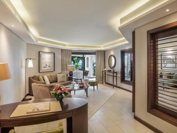 Royal Palm Beachcomber Luxury : photo 4 de la chambre suite océan