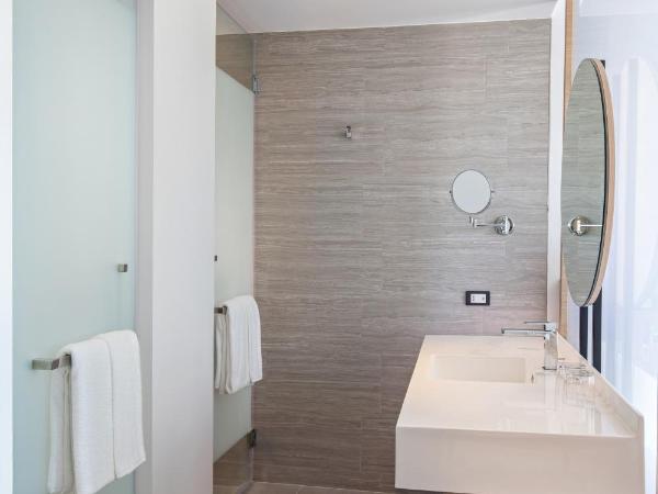 Novotel Chiangmai Nimman Journeyhub : photo 2 de la chambre chambre king de luxe avec terrasse