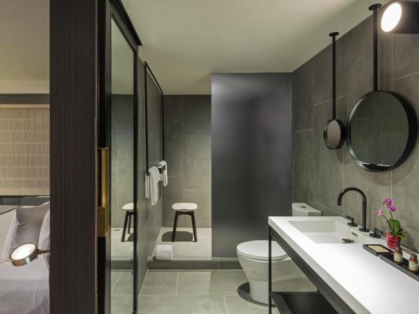 The Time New York, part of JdV by Hyatt : photo 6 de la chambre suite 1 chambre deluxe lit king-size