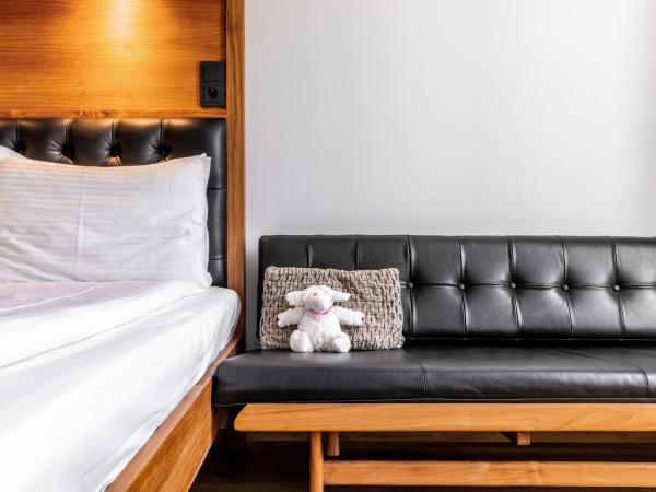 Hotel Von : photo 4 de la chambre chambre familiale