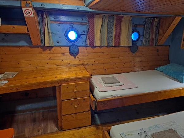 Boat & breakfast : photo 3 de la chambre chambre lits jumeaux avec salle de bains privative