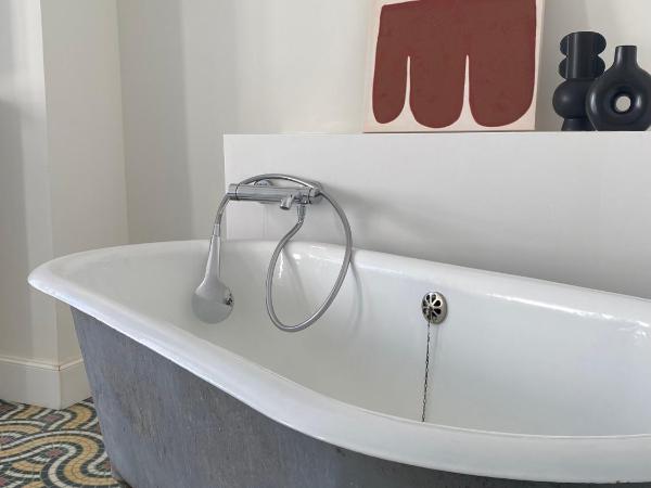 Maison d'hôtes Le 1853 : photo 5 de la chambre chambre supérieure lit queen-size