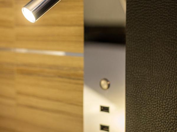 Novotel Leeds Centre : photo 5 de la chambre chambre lit queen-size et canapé