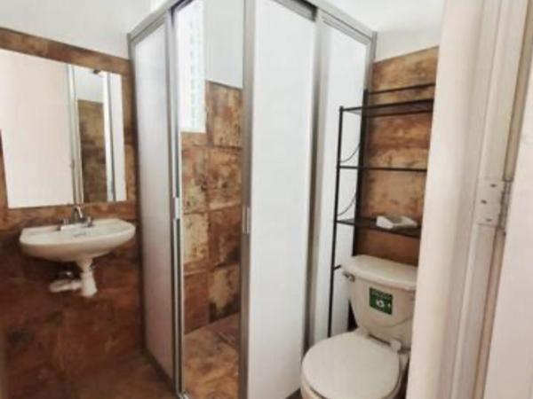 Casa Juárez 2 : photo 1 de la chambre chambre double avec salle de bains privative