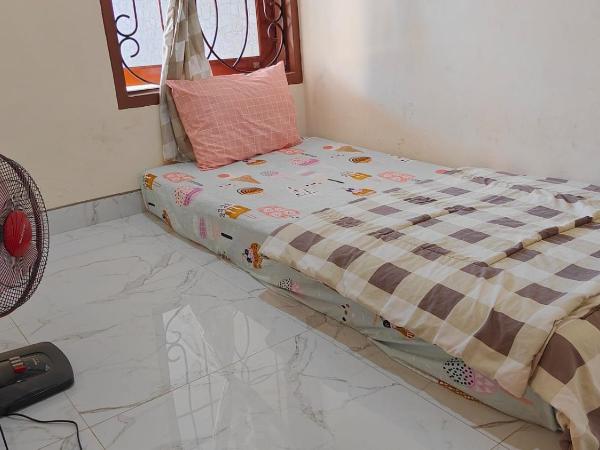 Surabaya Homey near UNAIR Syariah : photo 2 de la chambre chambre simple