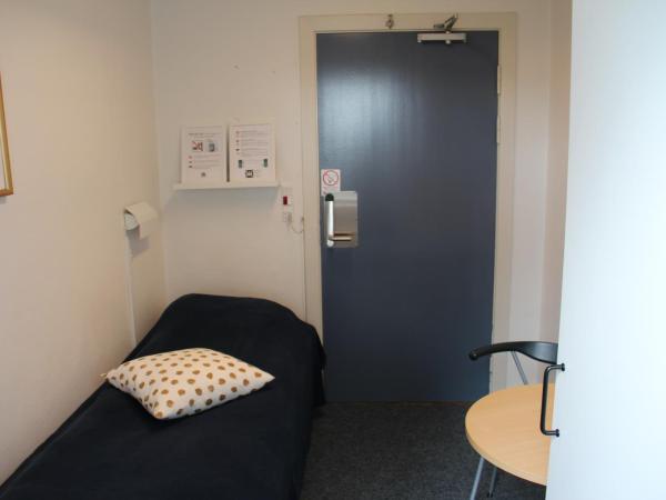 Kragsbjerggaard Vandrerhjem : photo 3 de la chambre chambre simple avec toilettes et douche communes