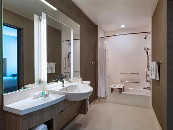 SpringHill Suites by Marriott Dallas Richardson/University Area : photo 3 de la chambre king suite with sofa bed and trundle bed - hearing accessible