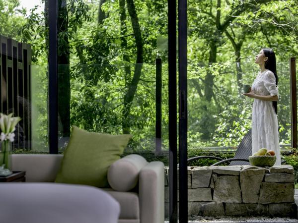 Millennium Resort Hangzhou : photo 6 de la chambre chambre lit king-size côté cour (animaux domestiques admis) - minibar gratuit par séjour