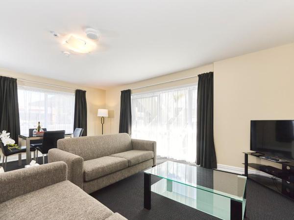 Newina Rotorua : photo 1 de la chambre suite avec piscine privée