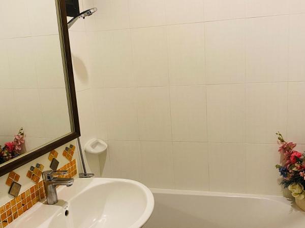 BB Mantra Boutique Hotel : photo 10 de la chambre chambre supérieure sans balcon - vue sur rue