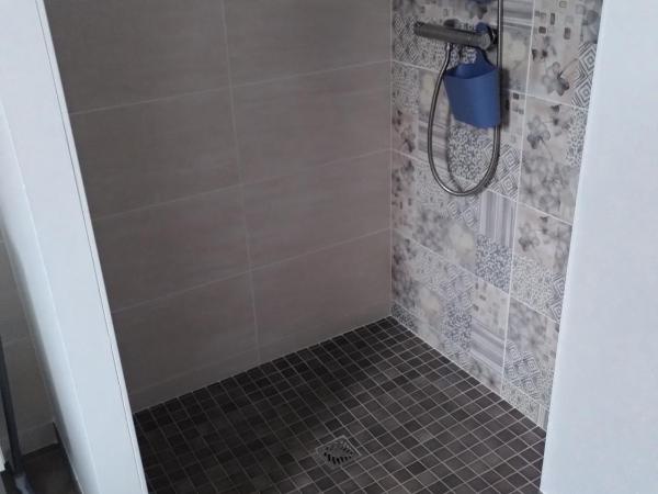 Chez Olivier et Damien : photo 7 de la chambre chambre double standard avec salle de bains commune