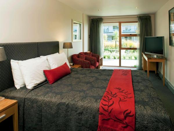 Wai Ora Lakeside Spa Resort : photo 1 de la chambre chambre deluxe double ou lits jumeaux