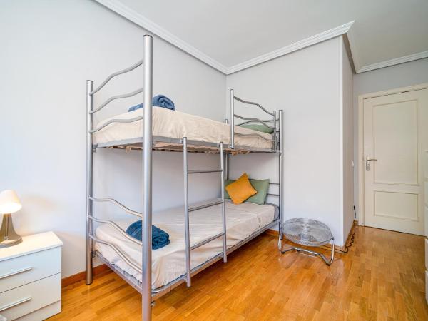 Casa Cafe Madrid (El plantio) Calle segundo anca 11 madrid 28023 : photo 8 de la chambre chambre familiale deluxe