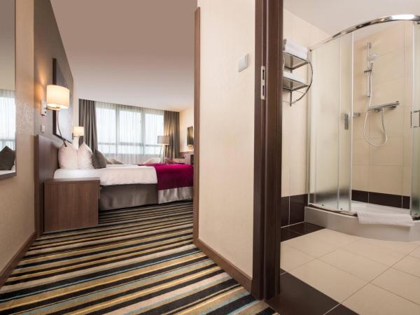 Leonardo Royal Hotel Warsaw : photo 10 de la chambre chambre deluxe double ou lits jumeaux