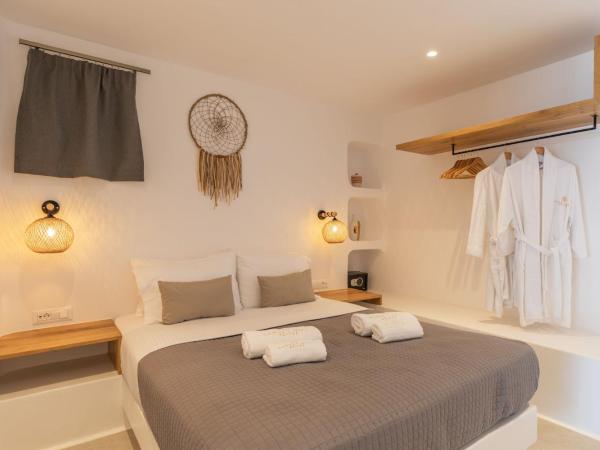 Sunset Hill Suites : photo 4 de la chambre executive suite with sea and pool view and hot tub