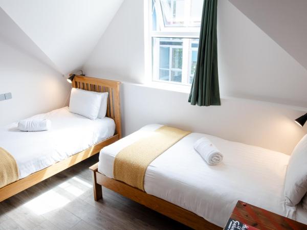 The Nest Boutique Hostel : photo 2 de la chambre chambre familiale avec salle de bains privative