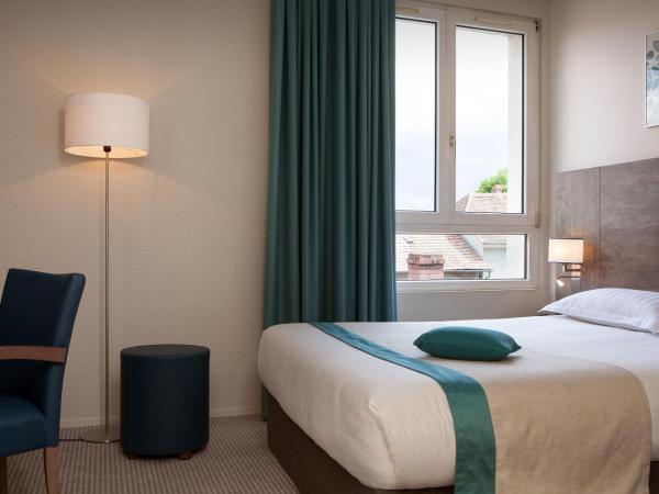 Logis Hôtel Beauséjour Colmar : photo 2 de la chambre chambre classique double