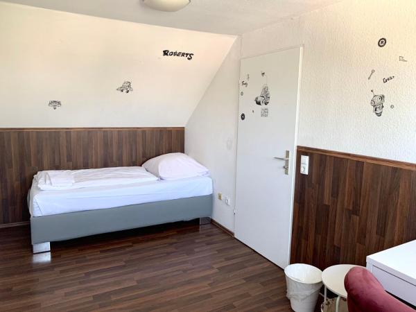 Hotel Tempelhof - City-Messe-Arena : photo 6 de la chambre chambre simple avec douche