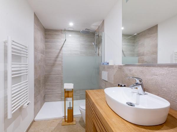 Chambres d'Hotes Les Amandiers : photo 7 de la chambre appartement avec terrasse