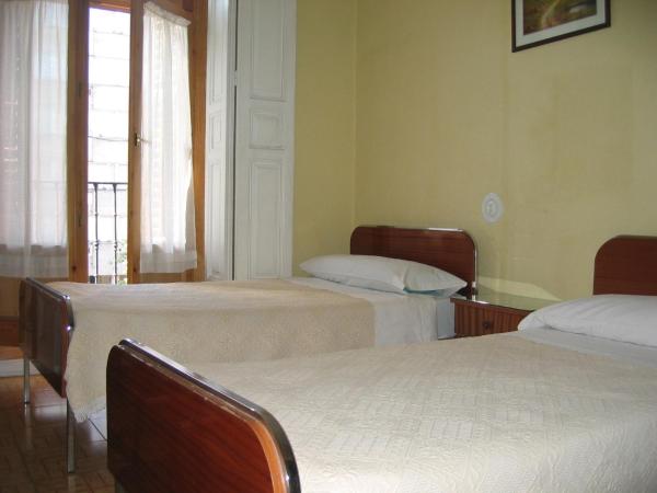 Hostal Tudescos : photo 2 de la chambre chambre double ou lits jumeaux