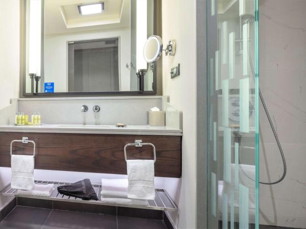 Hilton Istanbul Bakirkoy : photo 4 de la chambre chambre lit king-size