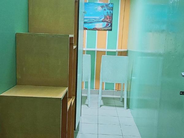 Ruby Star Hostel Dubai loft Bed Partition G : photo 9 de la chambre chambre double standard avec salle de bains commune