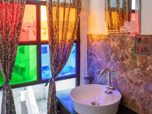 Soham Haveli Udaipur : photo 9 de la chambre chambre lit king-size - vue sur lac