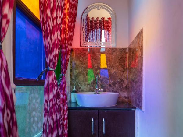 Soham Haveli Udaipur : photo 8 de la chambre chambre lit king-size - vue sur lac