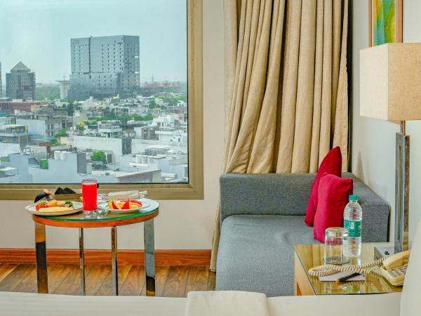 Courtyard by Marriott Gurugram Downtown : photo 8 de la chambre club king room – breakfast, club lounge access, one way airport transfers, 15% discount on food and beverages, wi-fi