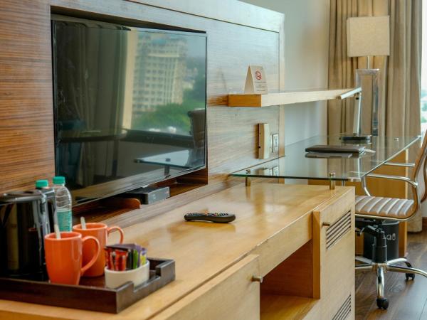 Courtyard by Marriott Gurugram Downtown : photo 4 de la chambre chambre lits jumeaux deluxe