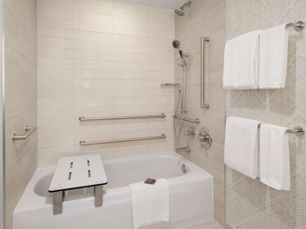 Embassy Suites by Hilton Portland Airport : photo 6 de la chambre suite premium